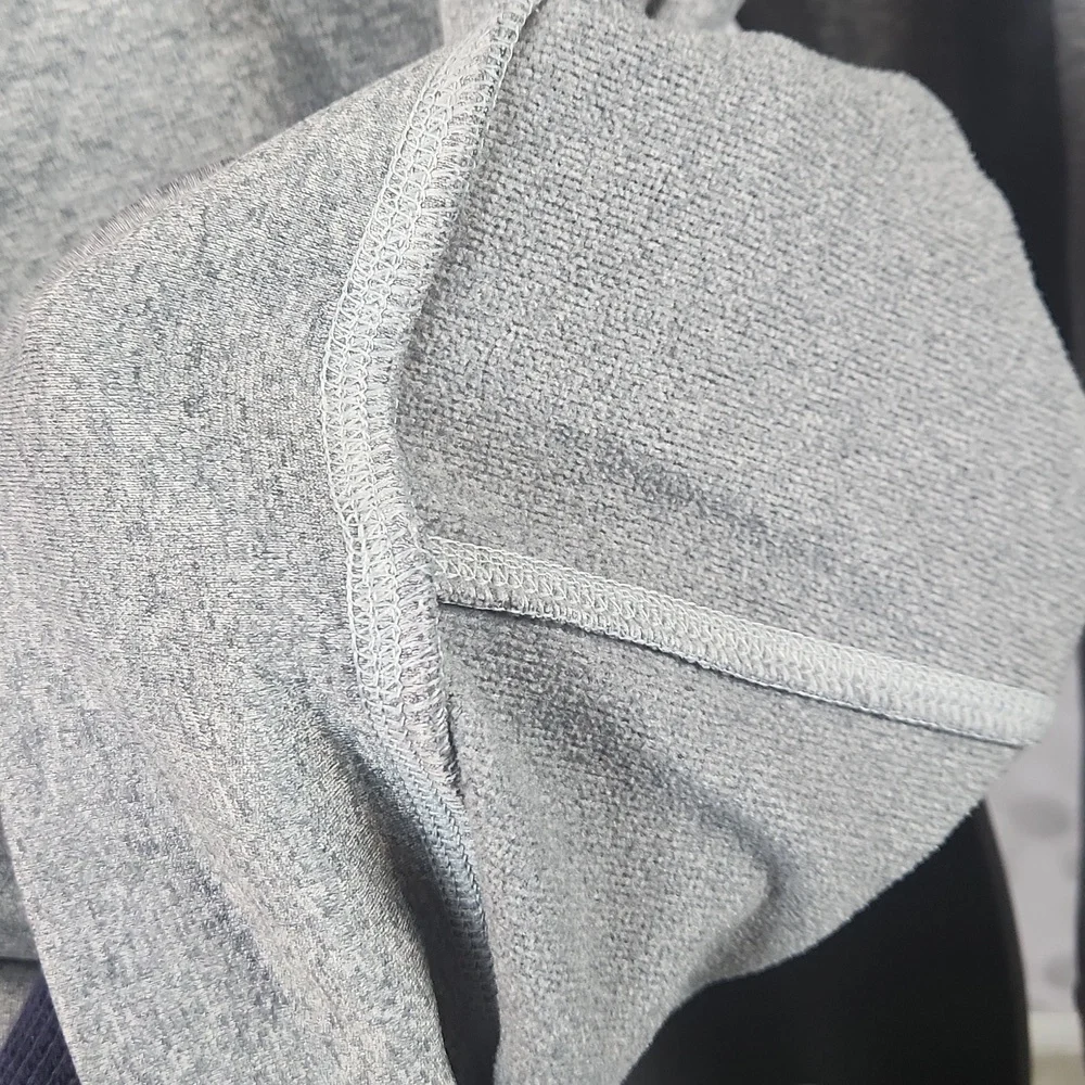 The North Face Sweatshirt - Picture 11 of 11